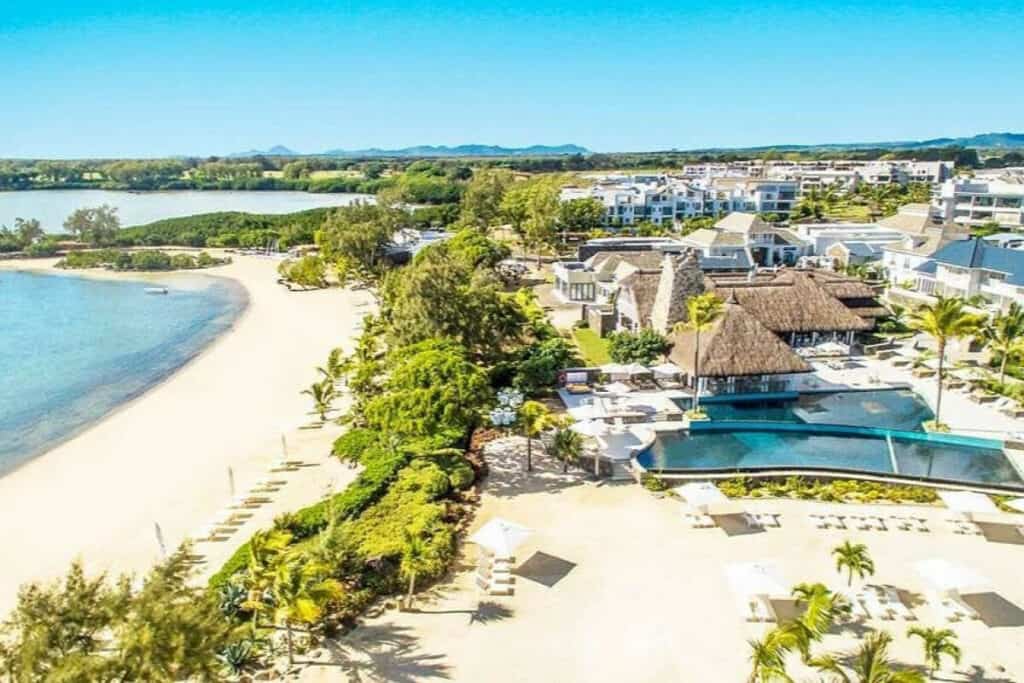 radisson blu azuri 2 overlay